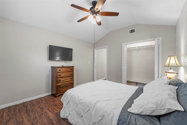 Building Photo - 6951 Leandra Dr
