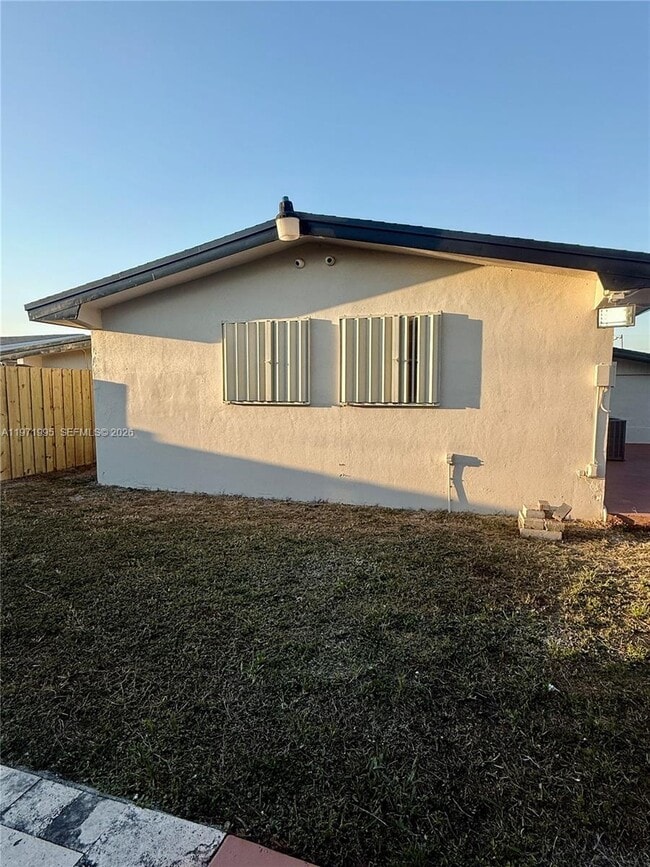 Photo - 7910 NW 12th St