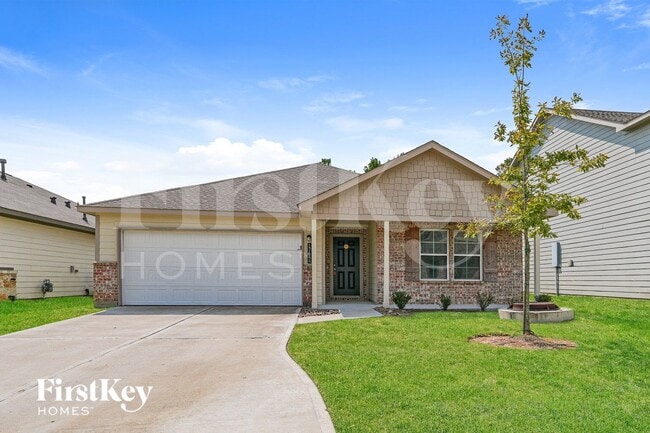 Building Photo - 17644 Cedar Crst Dr