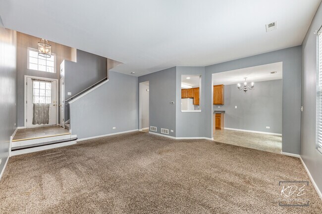 Photo - 603 Conservatory Ln