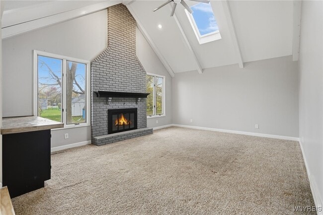 Photo - 8221 Clarence Ln N