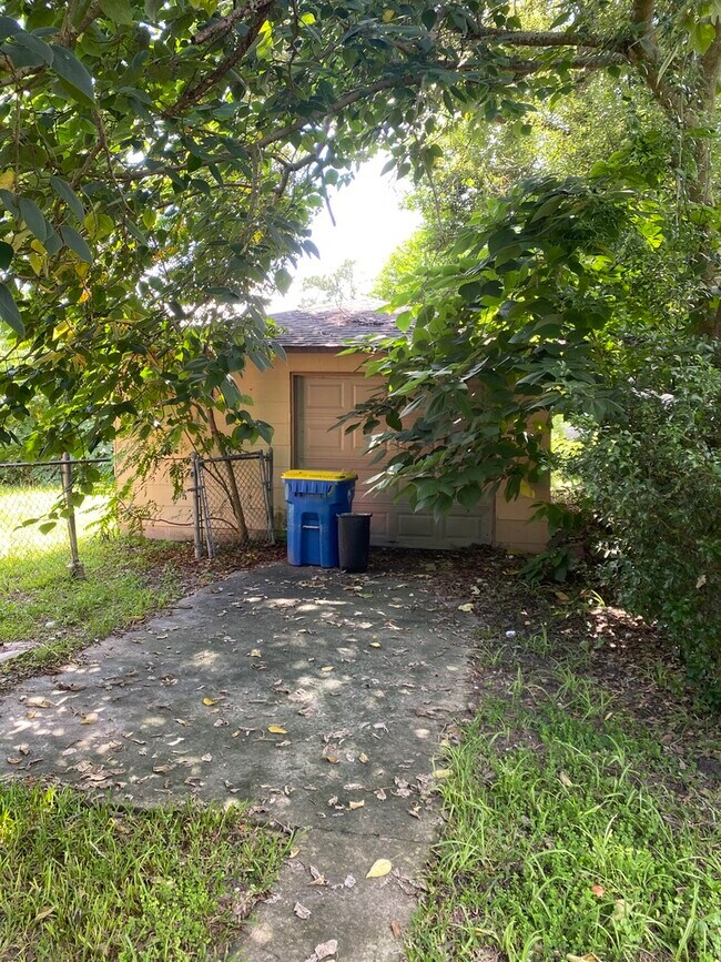 Photo - 9008 Van Buren Ave