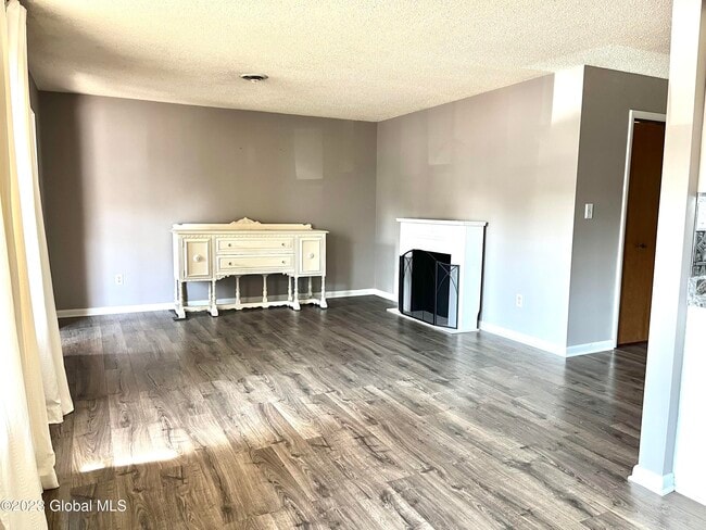 Photo - 512 Cambridge Manor Dr