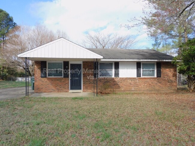 Building Photo - 2300 Willow Rd