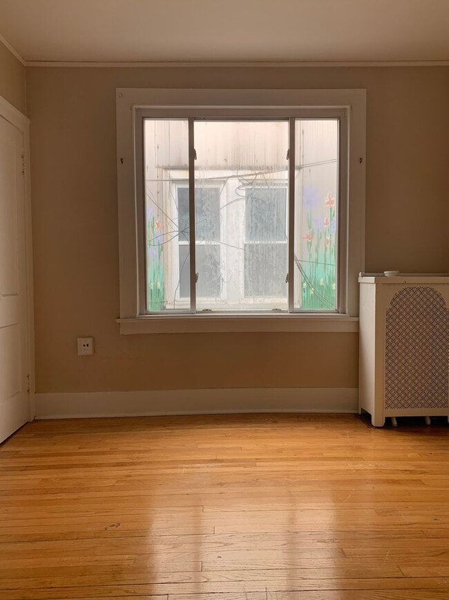 Photo - 15304 Kercheval Ave Unit #3