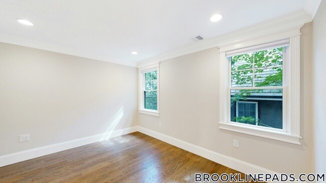 Photo - 101 Sumner Rd Unit 2