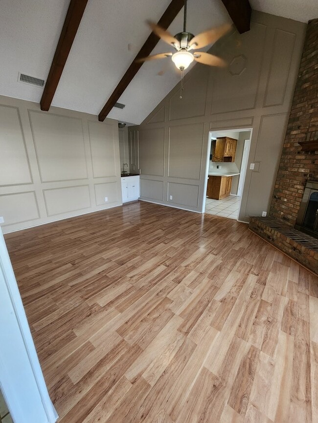 Photo - 2 bed 2 bath, 2 car garage