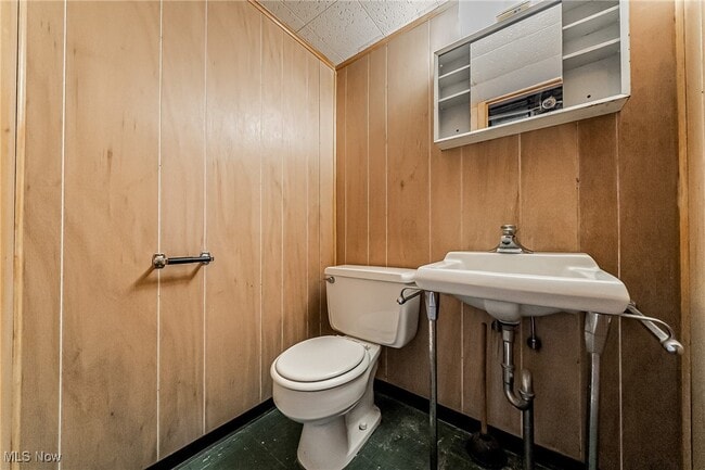 Building Photo - 24111 Edgehill Dr Rental