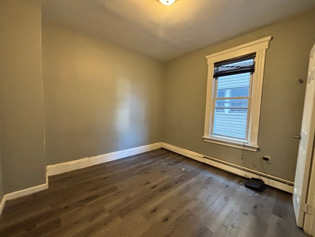 Photo - 439 Marshall St Unit 2