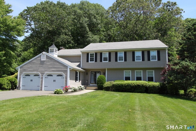Building Photo - 27 Riverbend Rd