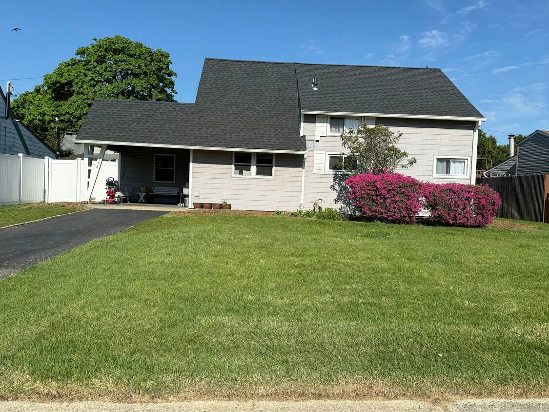 Photo - 168 Red Maple Dr E, Unit 1