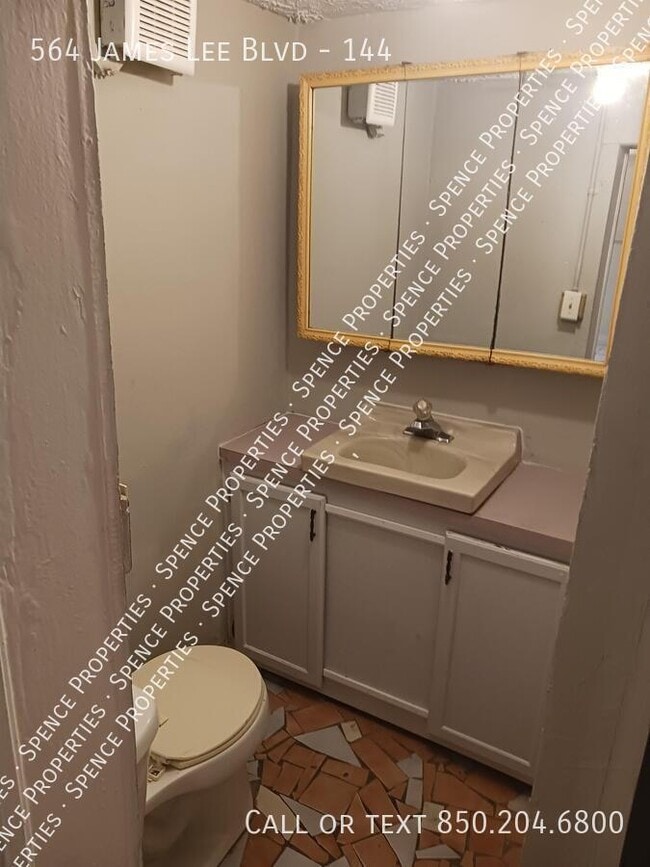 Building Photo - 564 W James Lee Blvd Unit 144