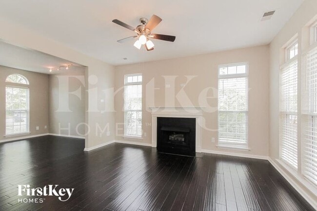 Photo - 7336 Rock Island Rd