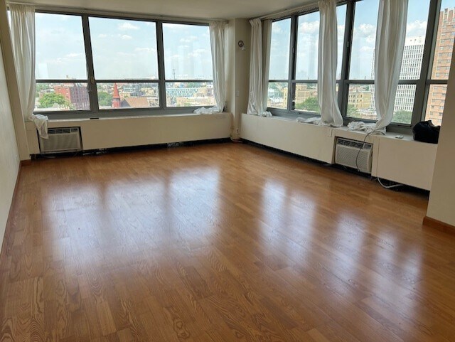 Building Photo - 3550 N Lake Shore Dr Unit 1126 Rental