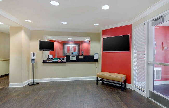 Furnished Studio-Greensboro - Airport