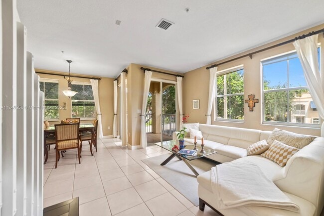 Photo - 160 Jacaranda Country Club Dr