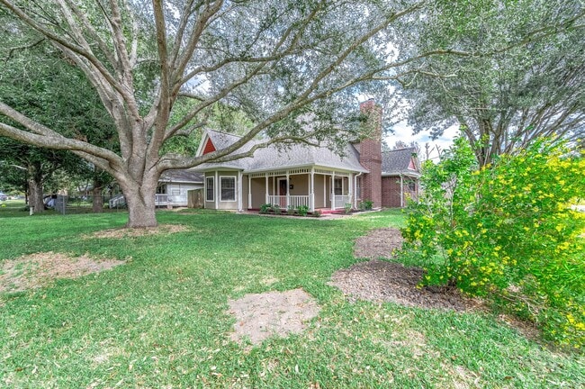 Photo - 2245 N Austin Ave