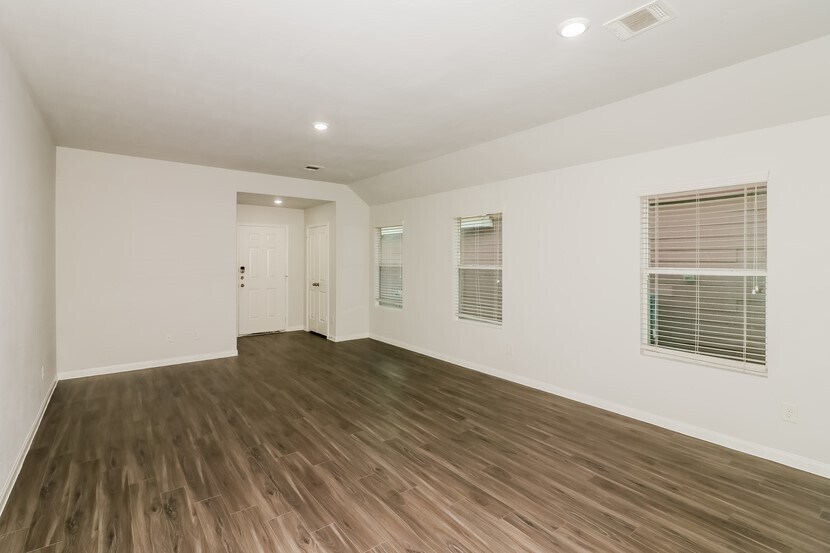 Photo - 5710 S Brenwood Dr