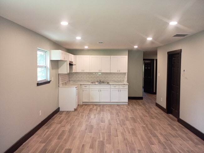 677 Baltimore St