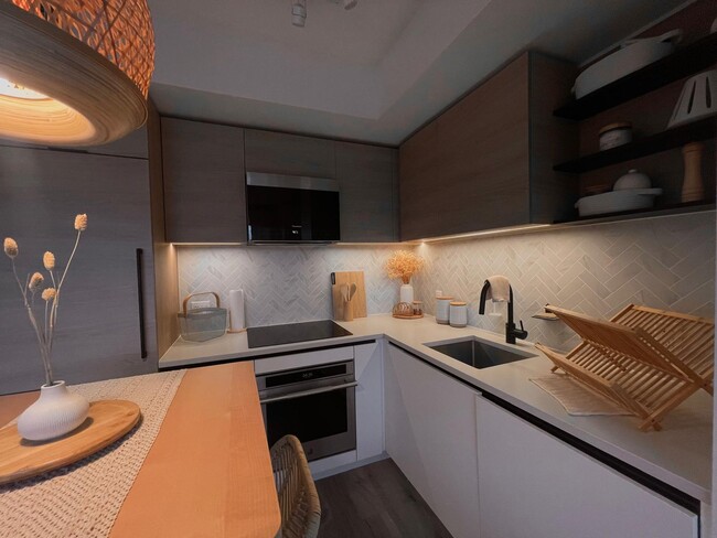 Photo - 13428 105 Av Unit 2603