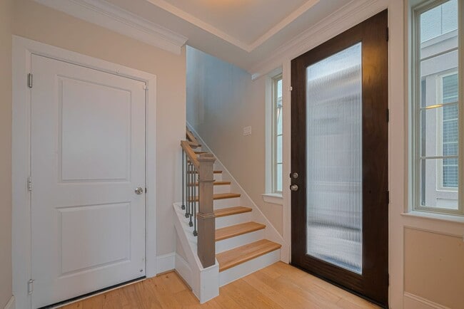 Photo - 8324 Hillendahl Blvd