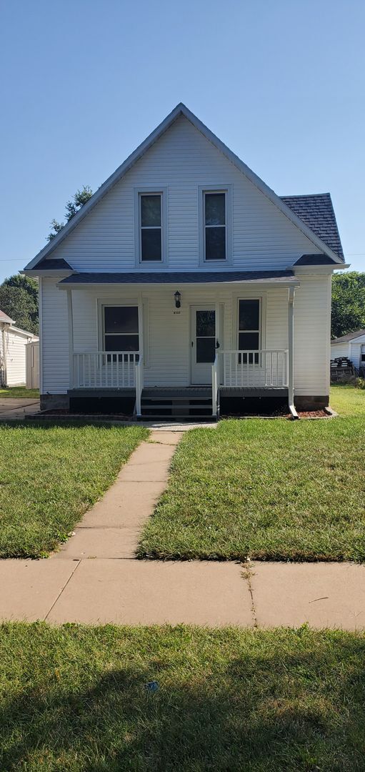 6137 Logan Ave