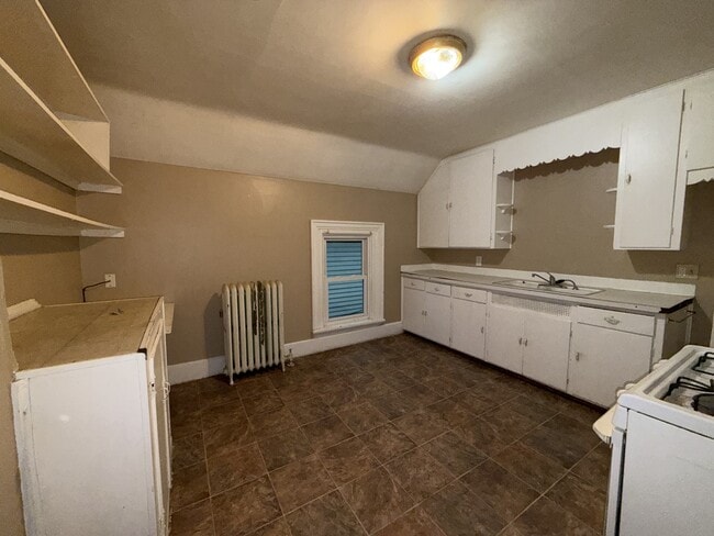Building Photo - 508 W Marion St Unit C