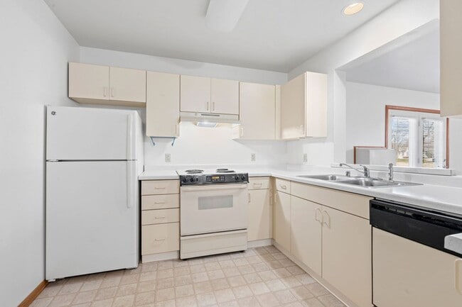 Photo - Hawthorne Senior Apartments