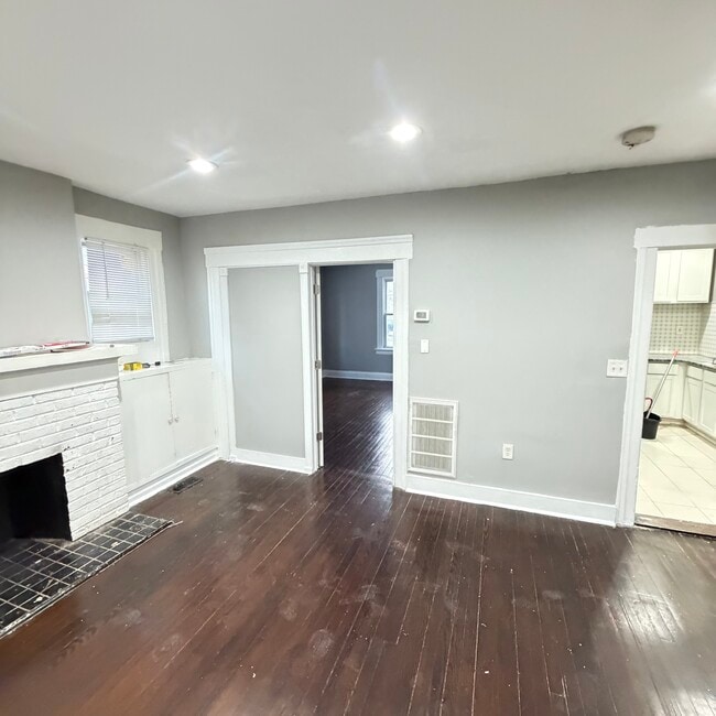 Photo - 219 Schuyler Ave