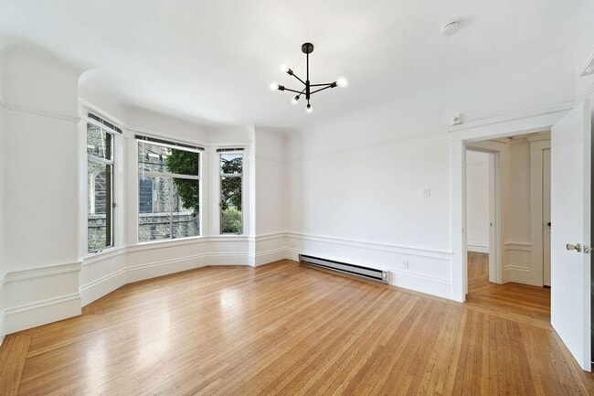 Building Photo - 1615 Gough St Unit 04