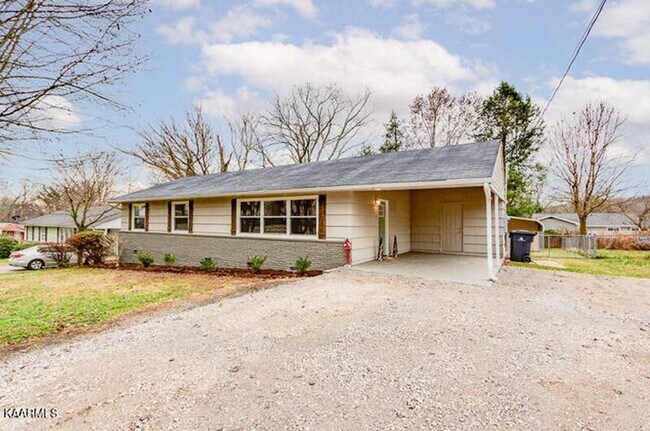 Photo - Charming 3BR/2BA one-level house