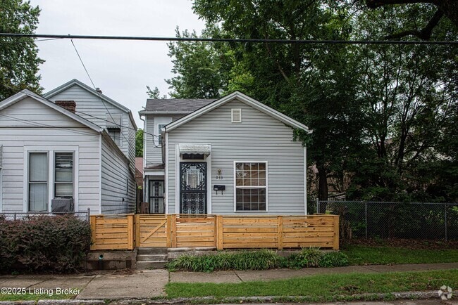 Building Photo - 933 Vine St Rental