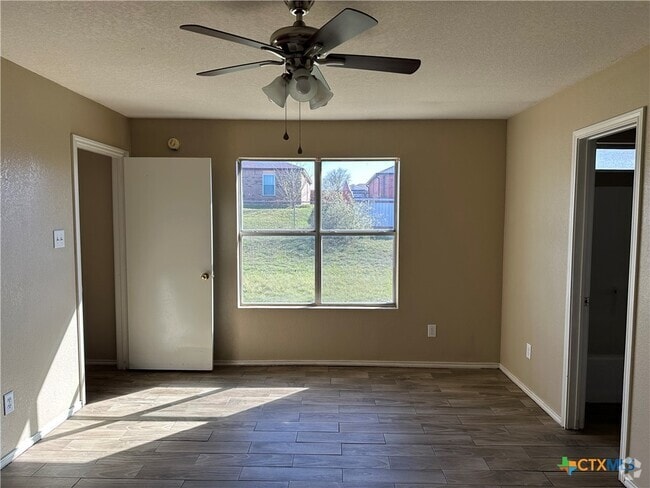 Building Photo - 3606 Lakecrest Dr Rental
