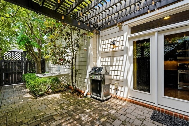 360 Byron Way