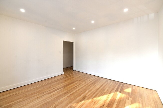 Photo - 973 Rue Tait Unité 4