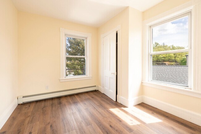 Photo - 6 Parry Ave Unit 6 Parry  2