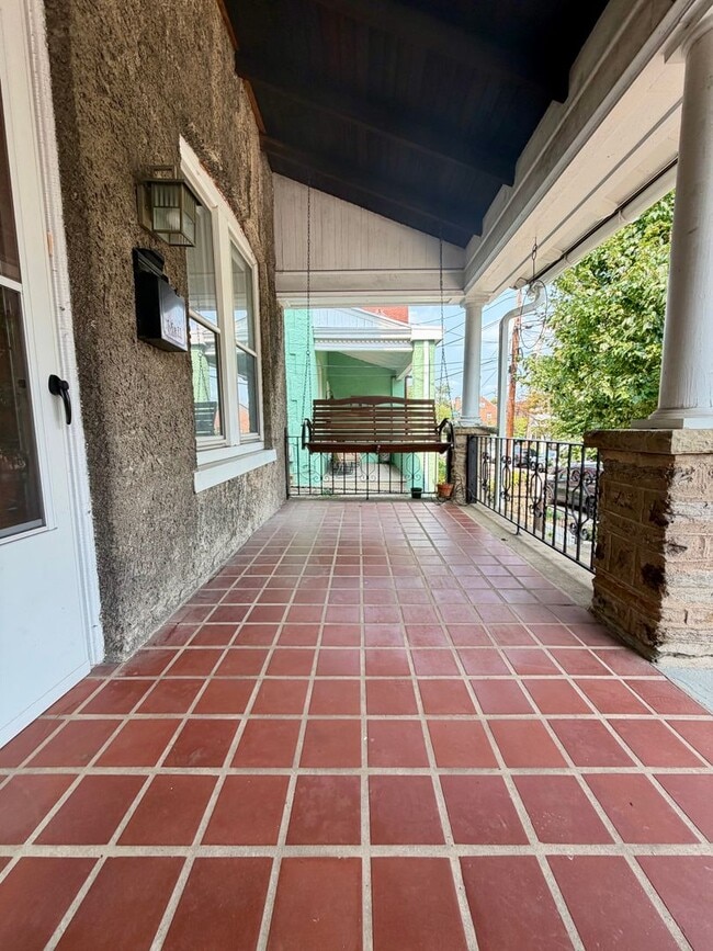 Photo - 15 W Abington Ave