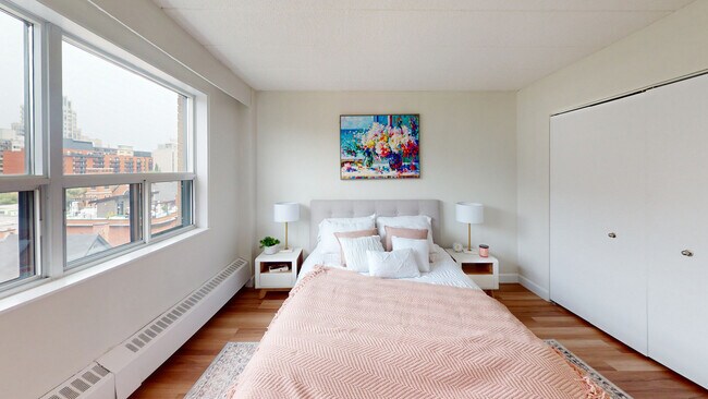 Photo - 218 Maclaren