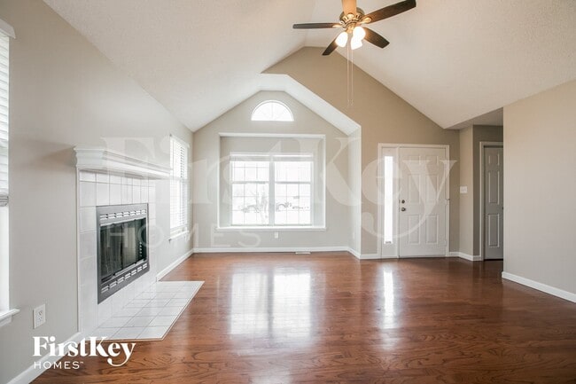 Photo - 1049 NE Queens Cir