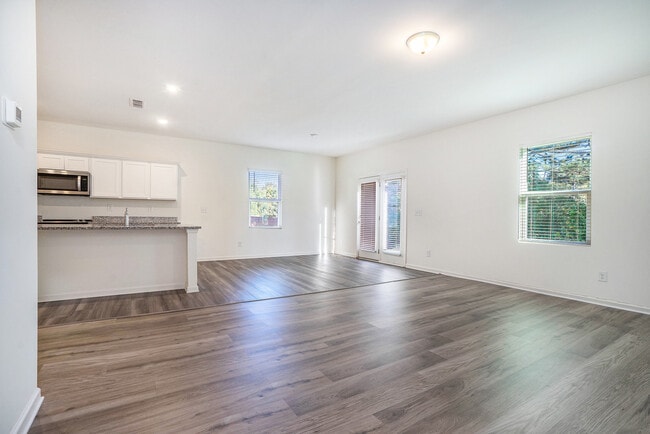 Photo - 1026 Feldman Chase