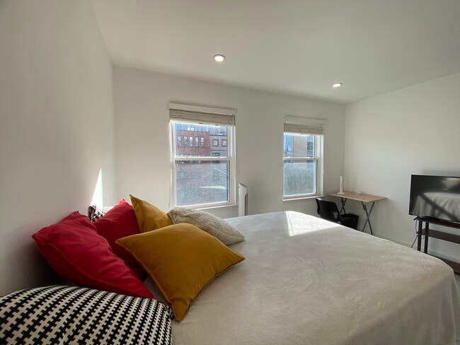 Photo - 1327 Belmont St NW Unit Rm# 1