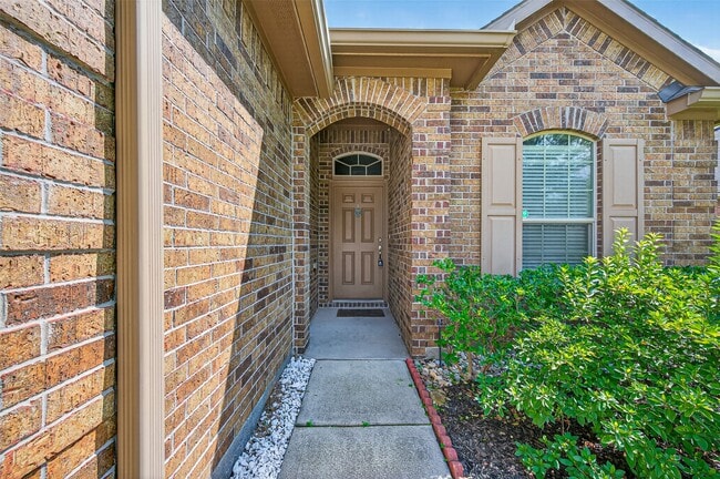 Photo - 510 Carson Ridge Dr