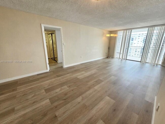 Photo - 18081 Biscayne Blvd Unit 1702