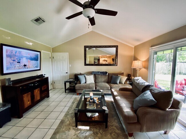 Photo - 1109 N Noble Rd
