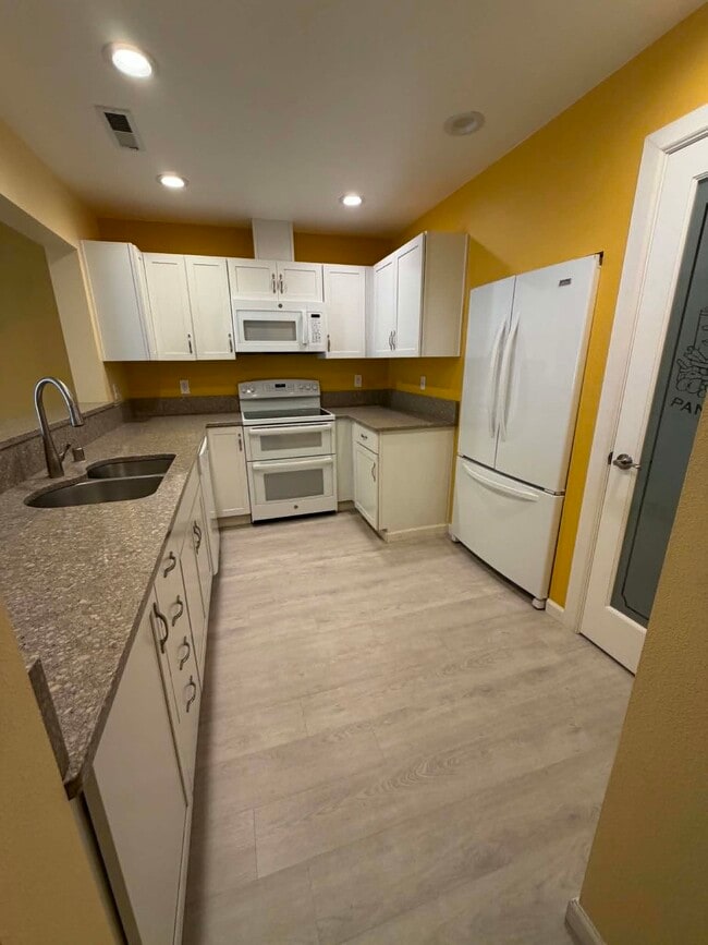 Photo - 6634 Millstone Ln SE