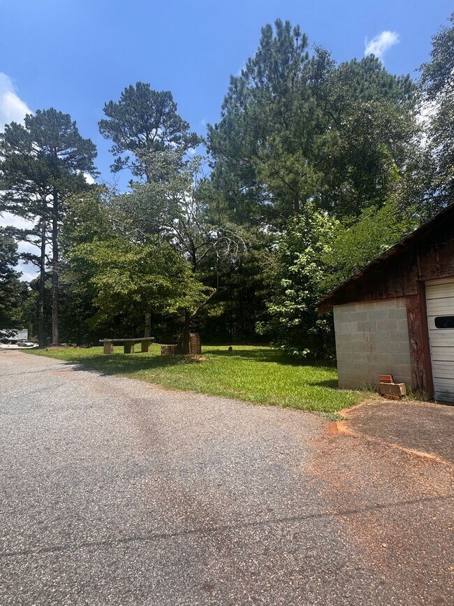Photo - 2116 Ila Rd