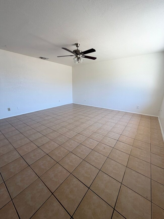 Photo - 1503-1505 E Ashlan Ave Unit 1503 E Ashlan Ave #103