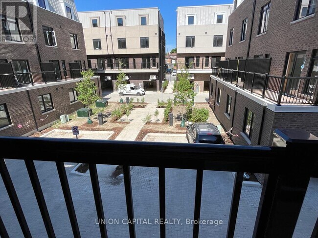 Photo - 25 Case Ootes Dr