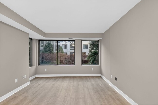 Photo - One Bed One Bath Condo in Tenleytown