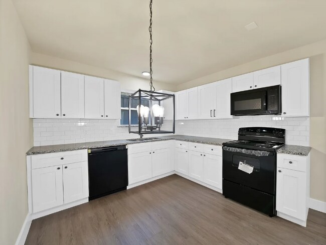 Photo - 306 Renfro St Unit C